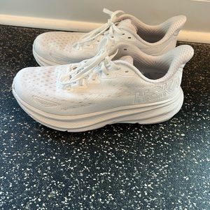 Hoka Clifton 9